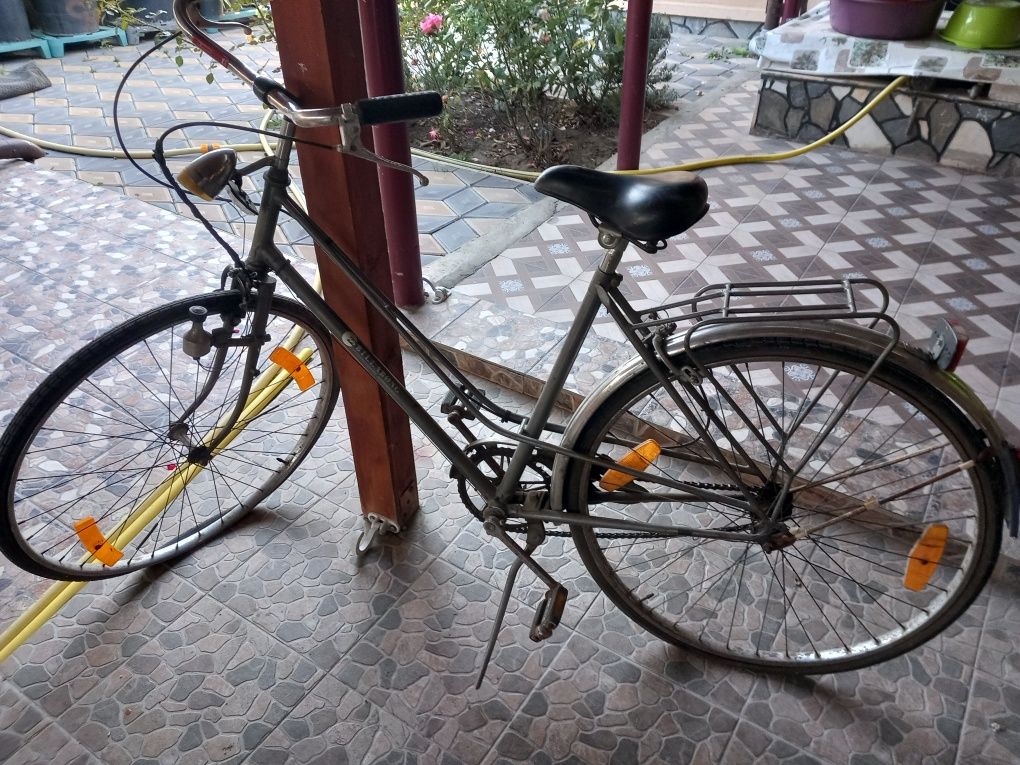 Bicicleta de vanzare