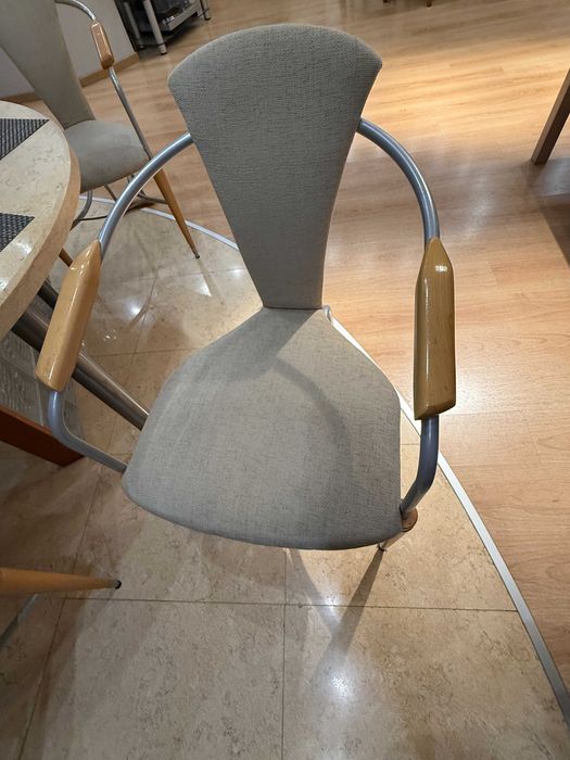 Столове за трапезария и кухня