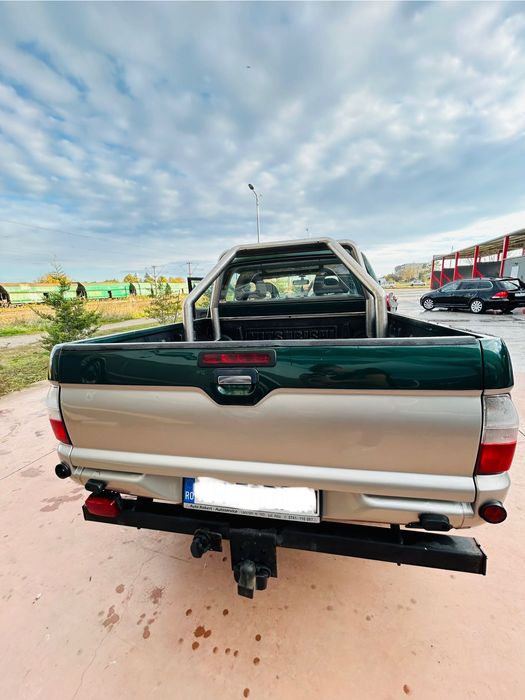 Mitsubishi L200 2005