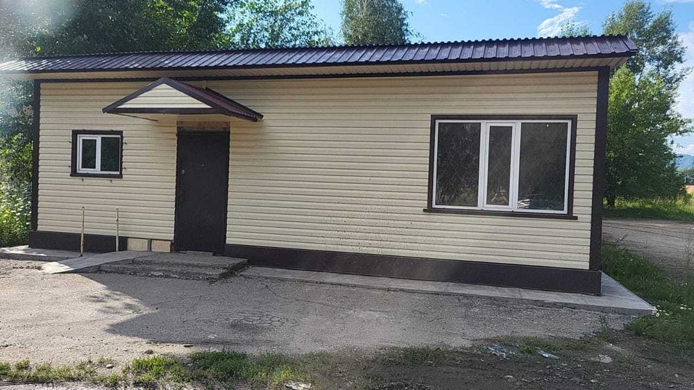 Продам отдельно стоящее здание по ул. Айдарханова в г. Риддер.