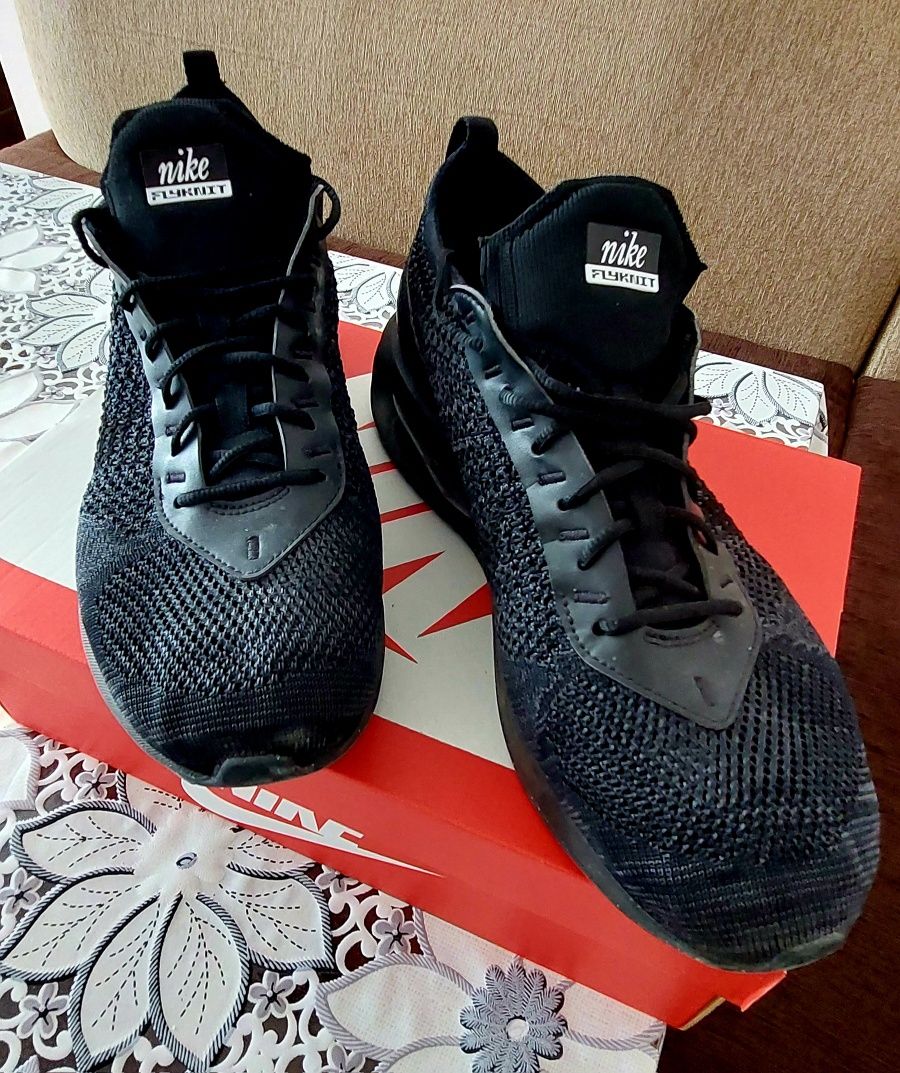 NIKE Air Max Flyknit Racer Shoes Black EU43