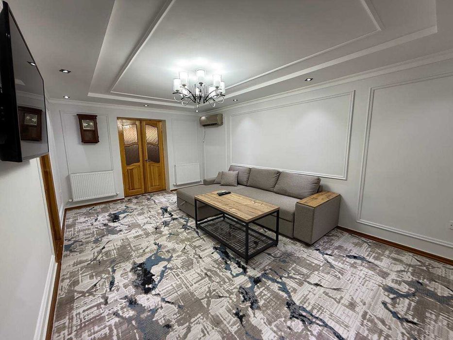 Срочно Самарканд марказида 2  этажда 3 хонали квартира сотилади