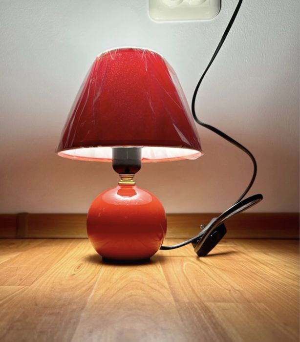 Veioză nouă - roșie