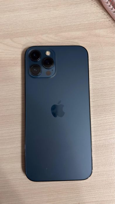 Продам Айфон 12 pro max
