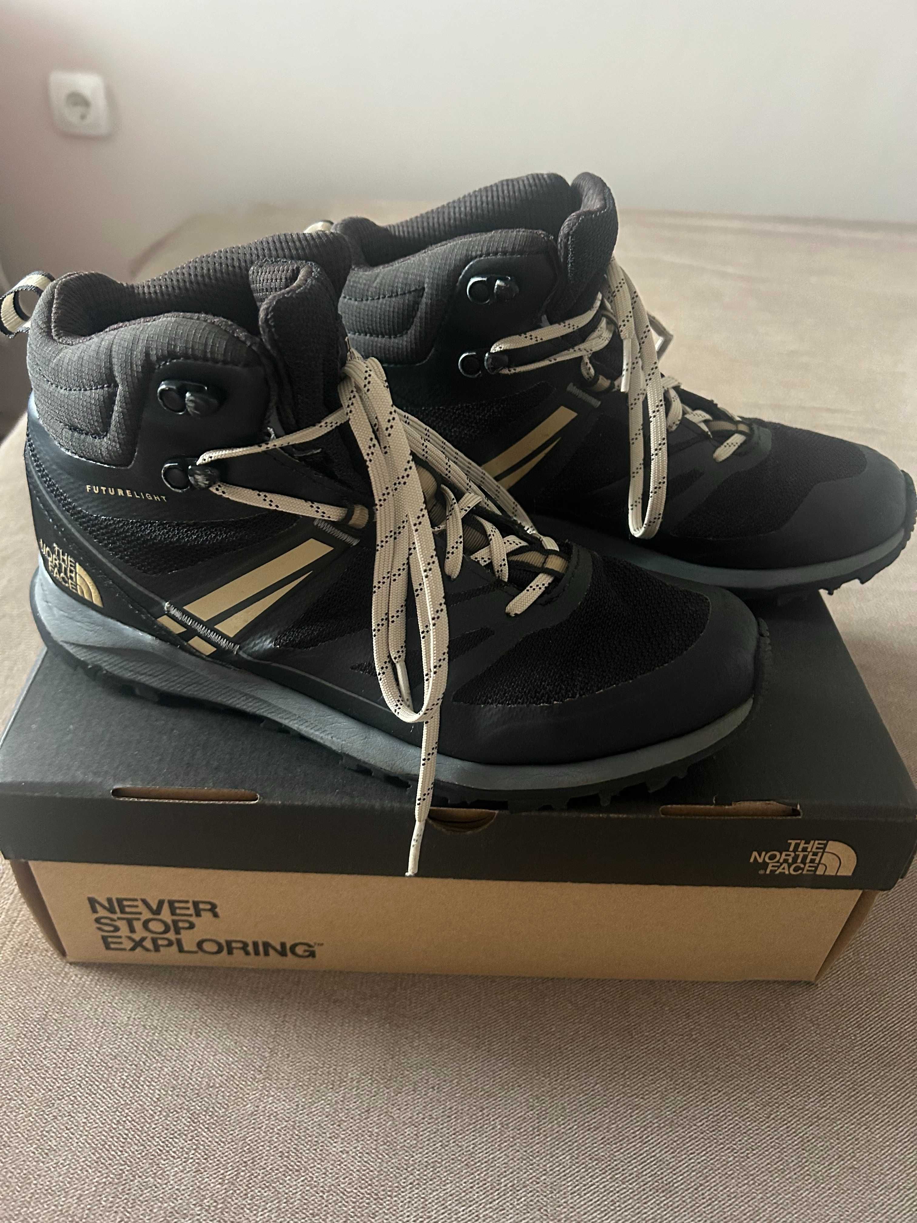 Туристически обувки -  The North Face