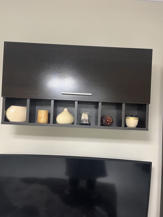 Vand mobila pentru living