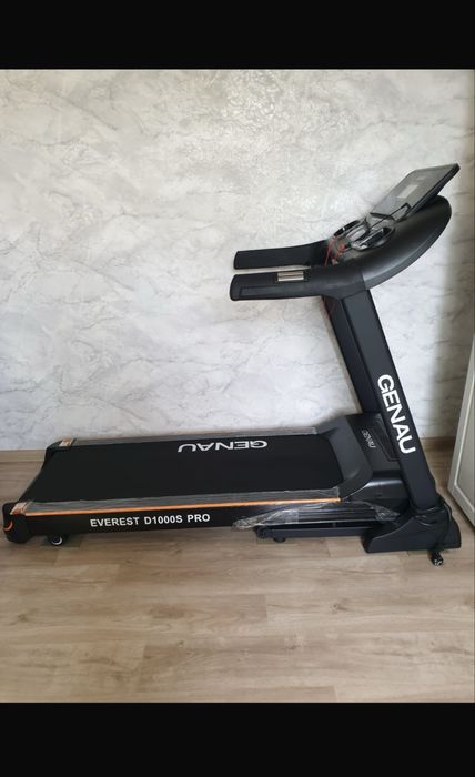 Продам беговую  дорожку