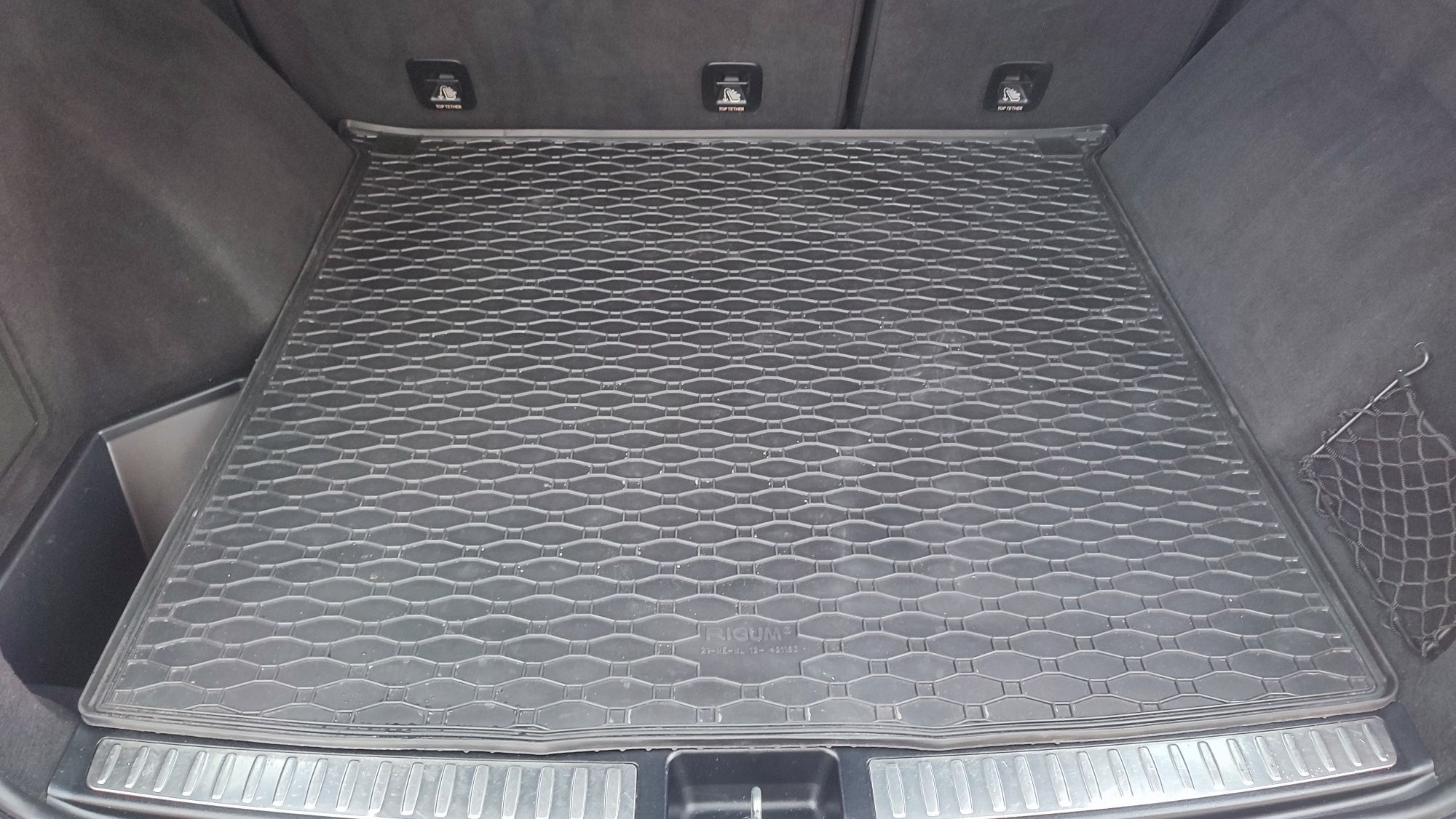 Гумена стелка за багажник за МЕРЦЕДЕС W166, GLE, ML, Mercedes