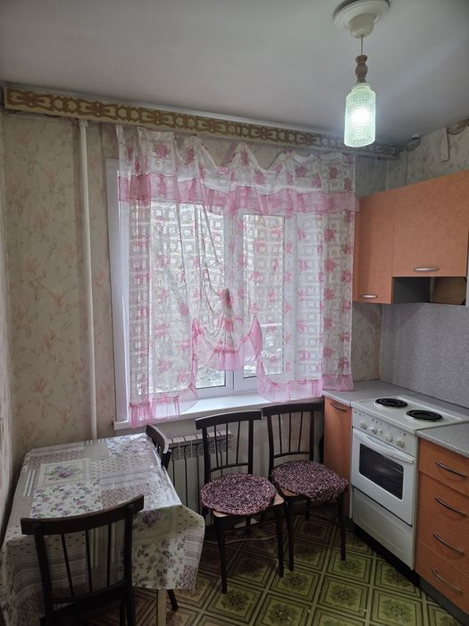 Срочно продам 2 комнатную  квартиру район чокина -абая