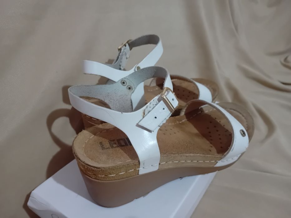 Sandale damă albe, piele, mărimea 37