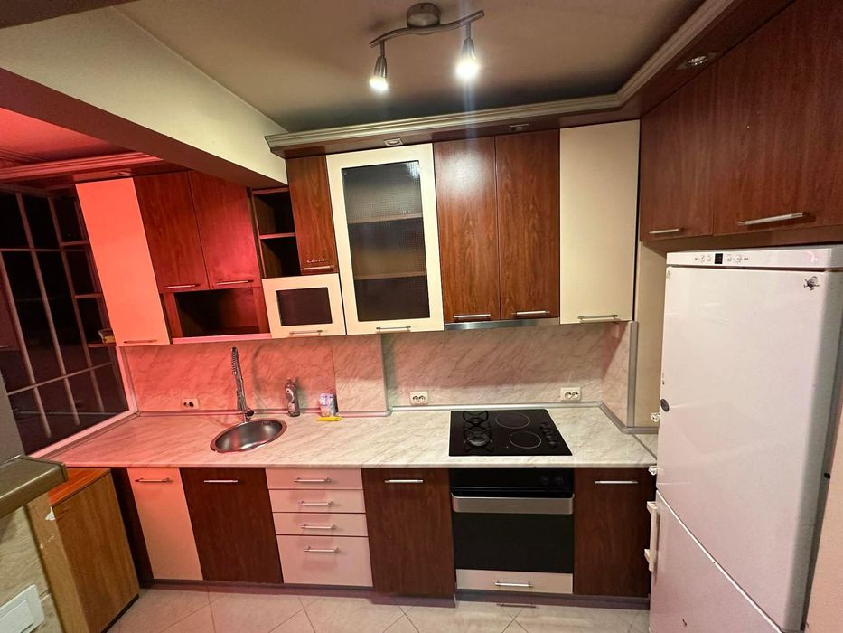 Тристаен апартамент под наем в ж.к. Люлин 3, 2215035