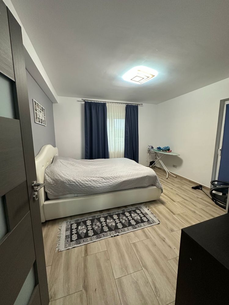 Vand apartament 4 dormitoare!