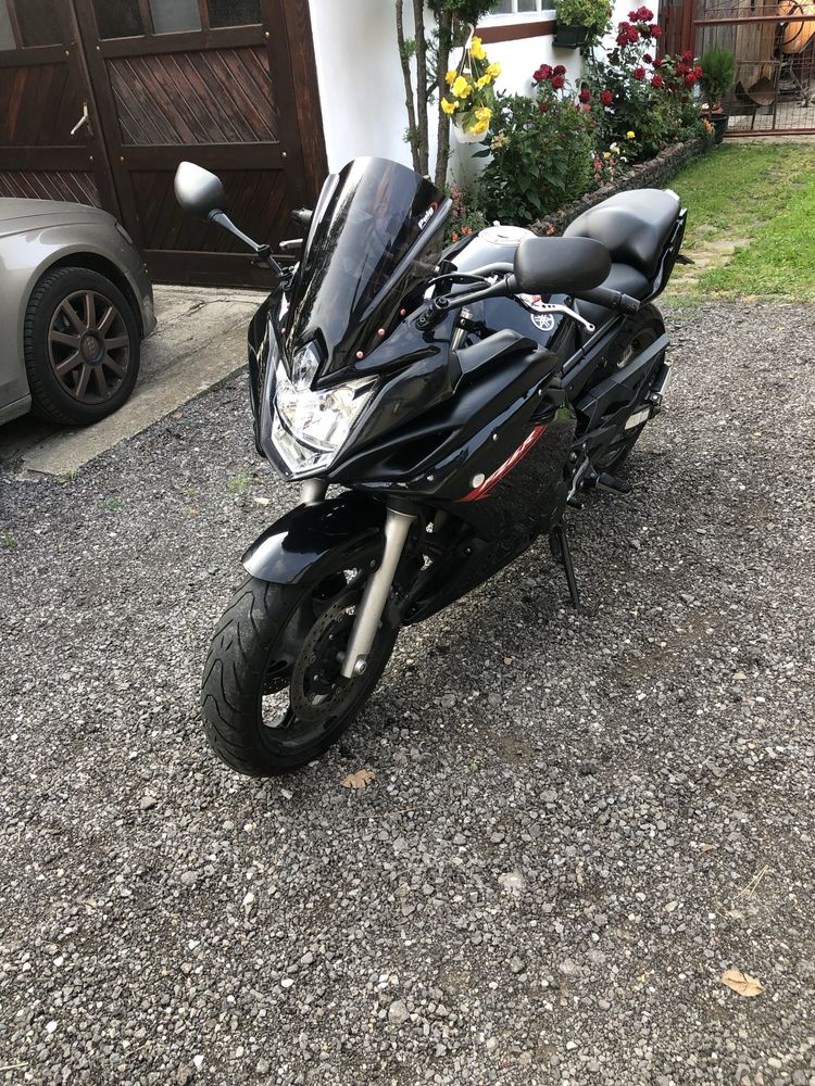 Yamaha FZ6R (XJ6)