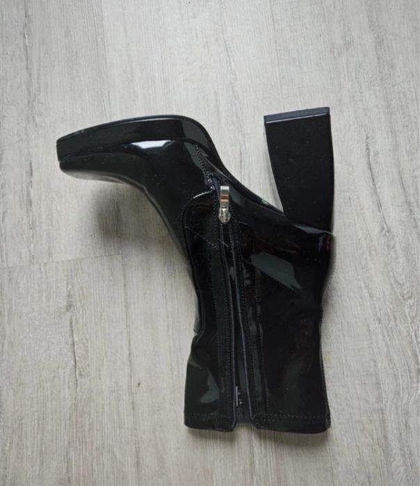 Botine negre lăcuite CROPP marimea 41