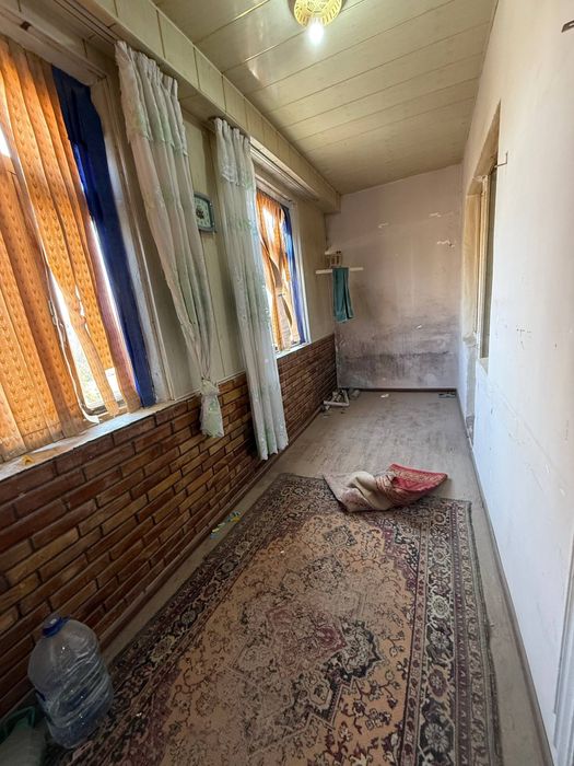 2 xonali kvartira sotiladi