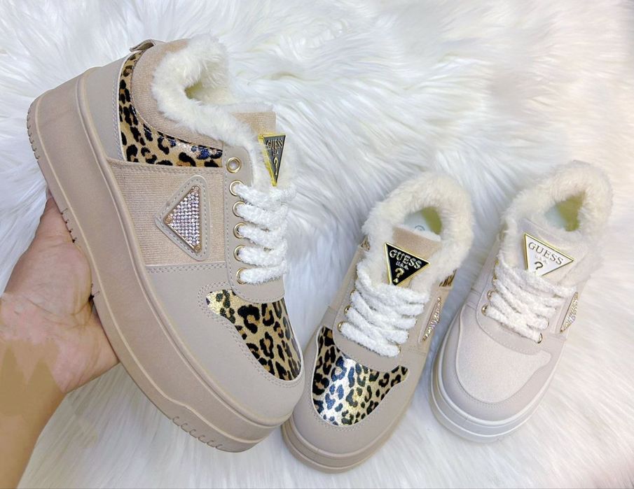 Adidasi imblaniti pentru femei