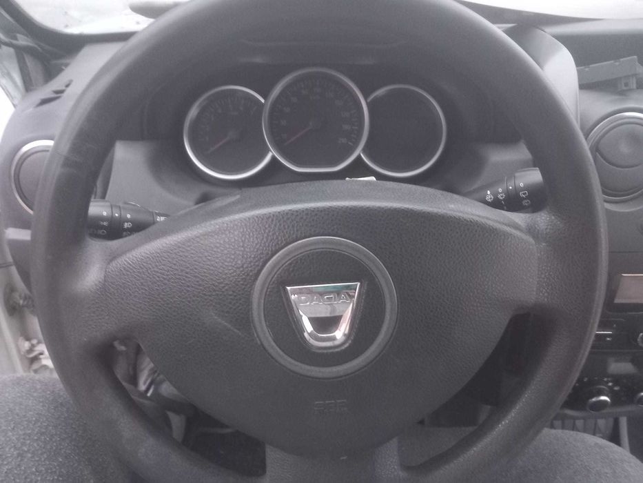 Volan Dacia Duster 1 cu airbag, model 2010-2013