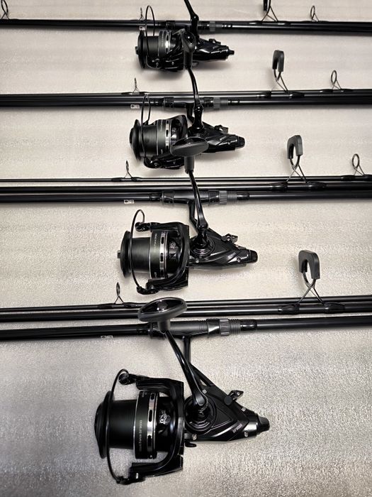 SET 4 Lansete FLX8 3.90M 3Segmente 3.5LBS + 4 Mulinete FL BLACK F 9000