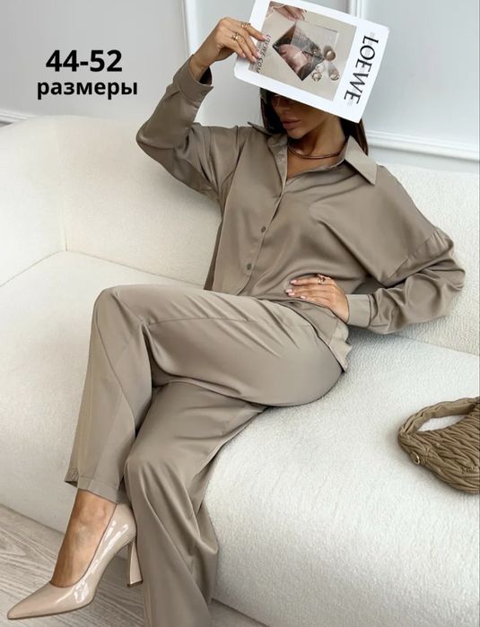 Костюм атласный новый