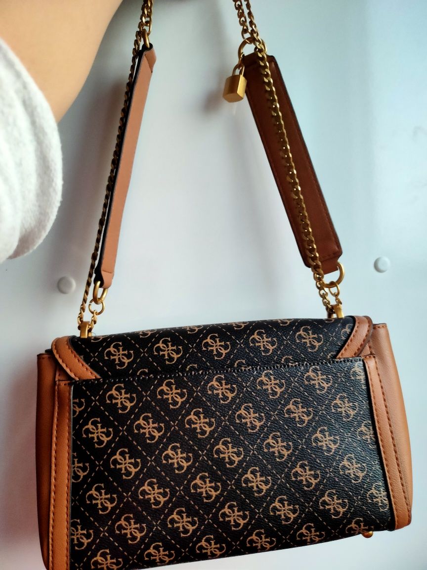 Guess Shoulder Bag