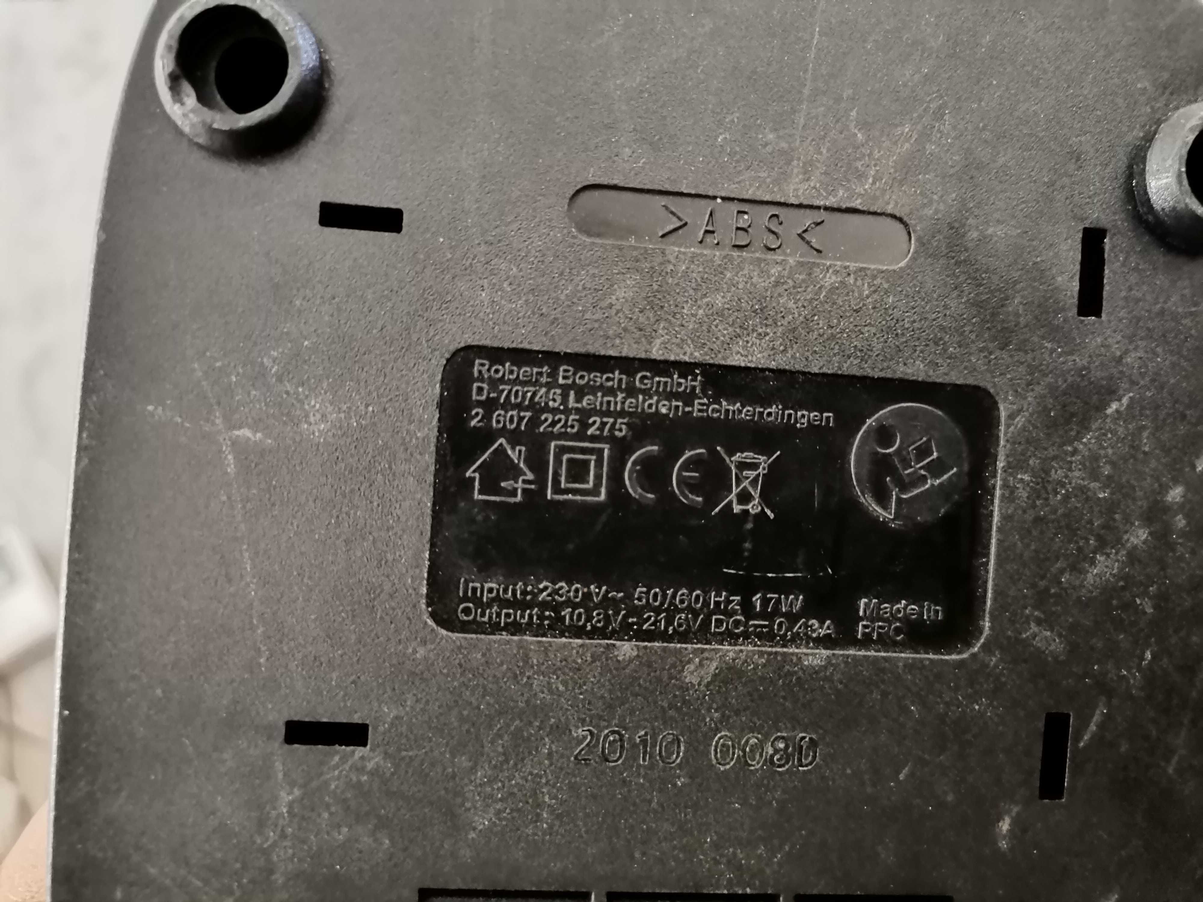 Зарядно -  Bosch / Li-ion 10,8V - 21,6V