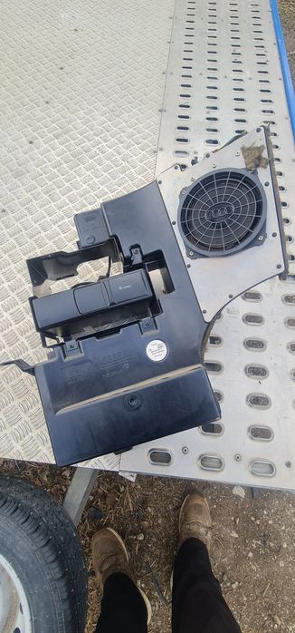 Subwoofer Субуфер Audi A4 B5 Avant Ауди А4 Б5 Комби