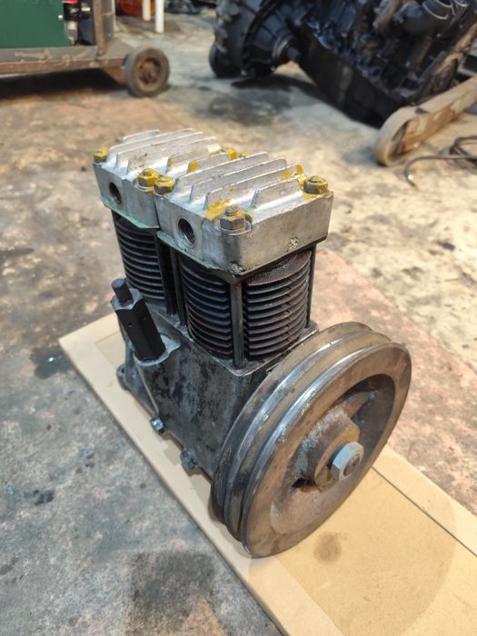 Компресорна глава