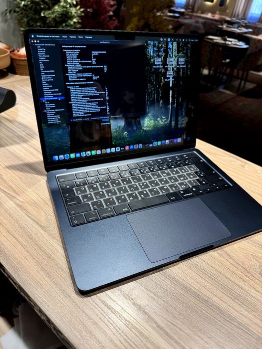 MacBook Air 13 (M2, 8/256)
 • Состояние:  отличное, без царапин и повр