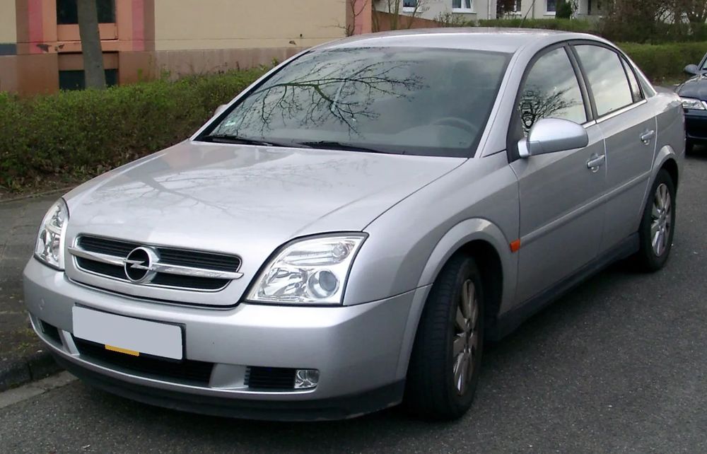 Dezmembrez Opel Vectra C