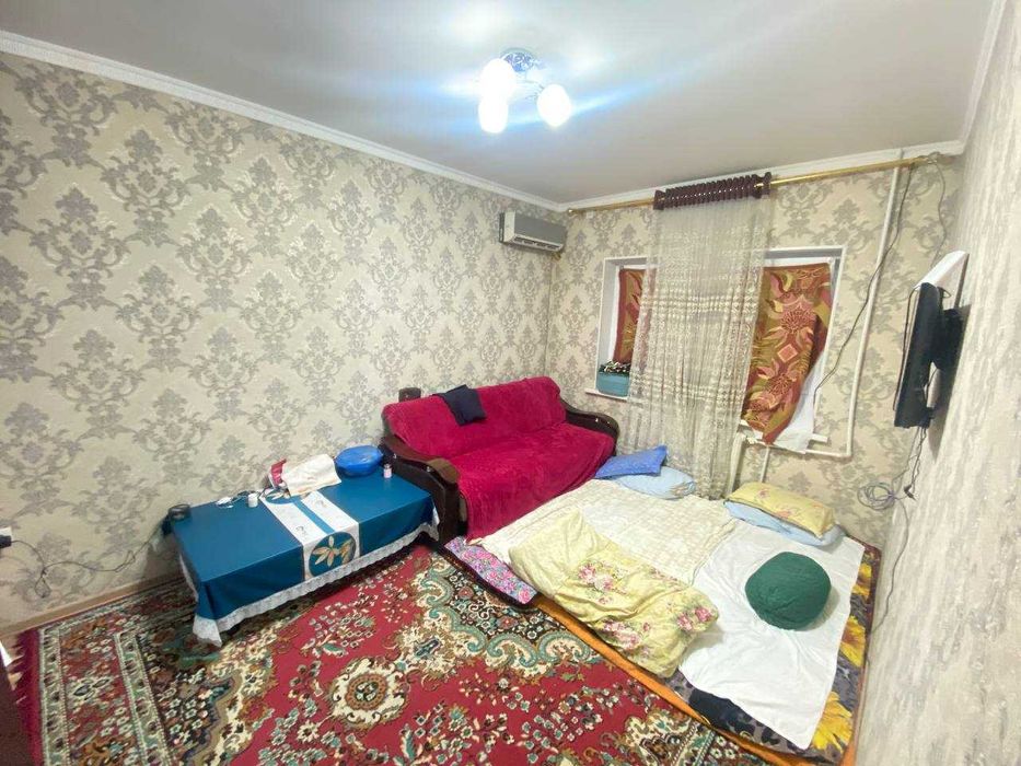 возле парка Бабура продам 1-комн в отличном состоянии. ор-р Пединститу