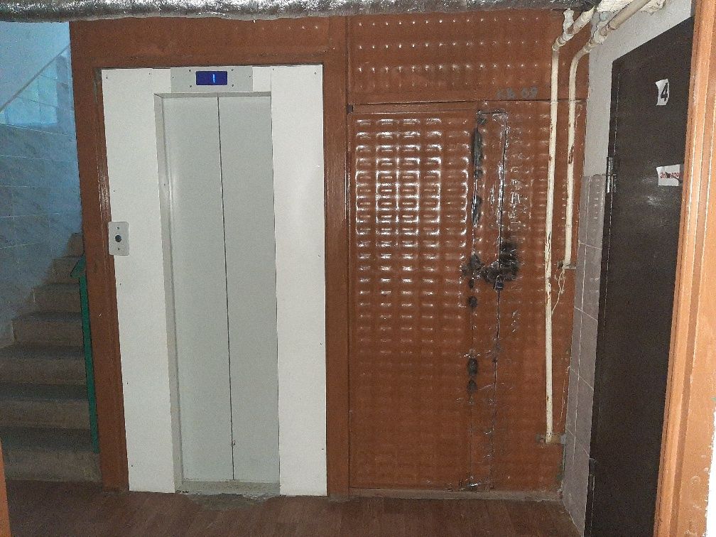 Продам 3 комн квартиру 5 мкр 12 дом