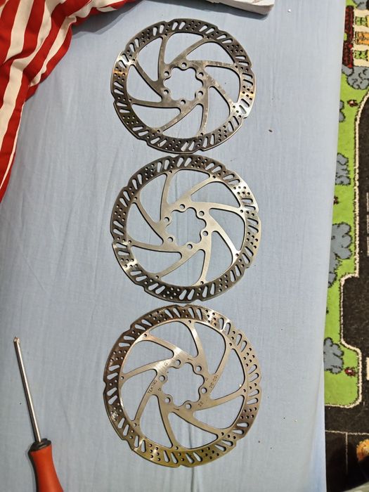 Vand piese de biciclete : frana tecktro hidraulica cu discuri!!