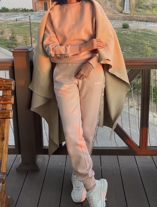 Guess двойка , почти новая