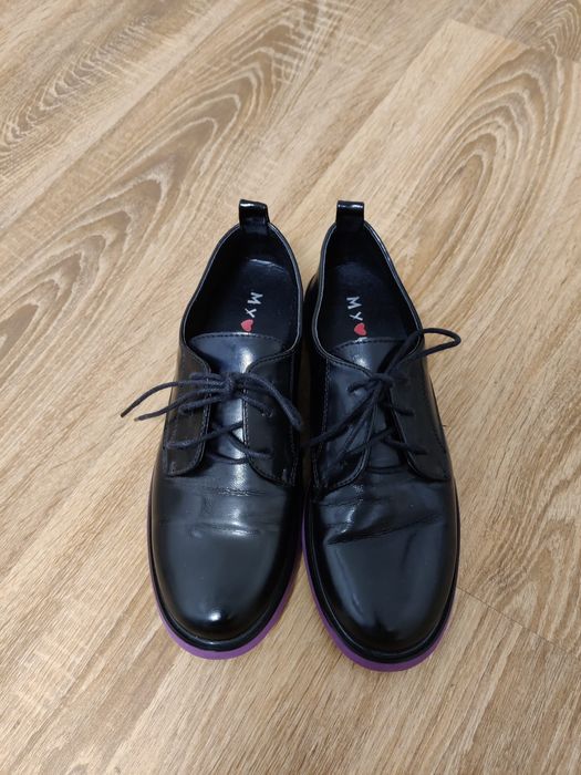 Vând pantofi de damă