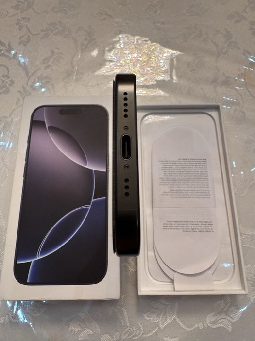 iPhone 16 Pro 256GB Black Titanium