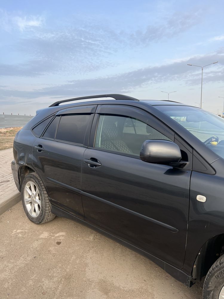 Продам машину Lexus RX 350