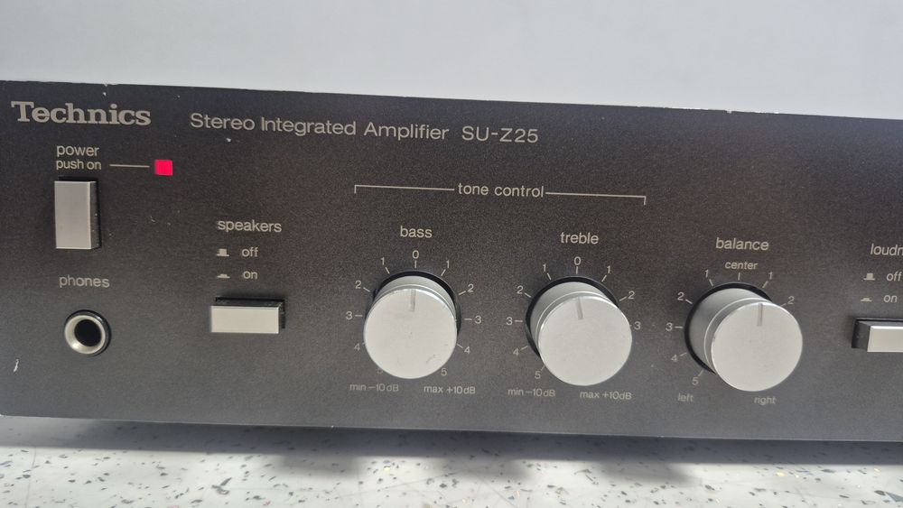 Amplificator Technics SU-Z25