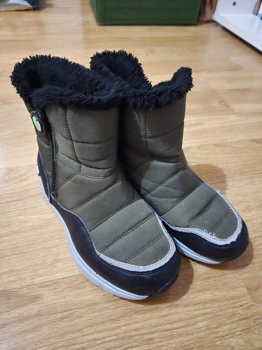 Ghete iarna copii, marime 32, 35, 36, impermeabile, ptr sezonul rece.
