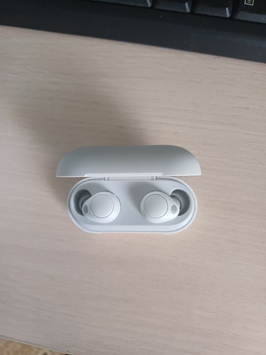 Продам наушники sony