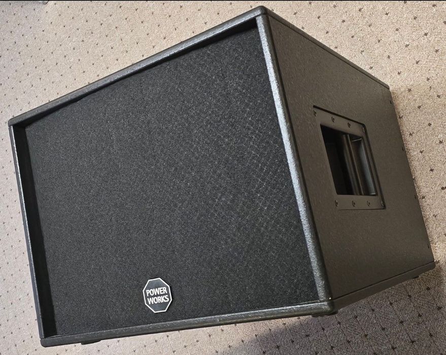 Sistem Audio Profesional HK Audio RS 15 SUB-A + RS 82 SAT