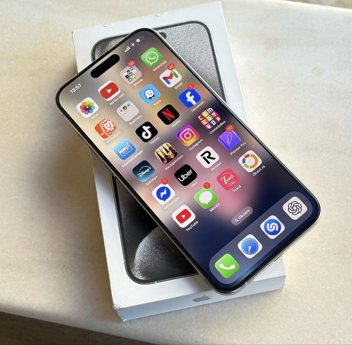 iPhone 15 Pro Max 256 gb, baterie 100%, 7 cicluri de incarcare