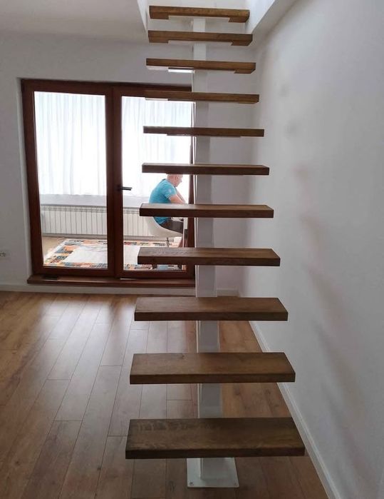 Facem scări de interior orice model dorește clientul ne deplasăm oriun