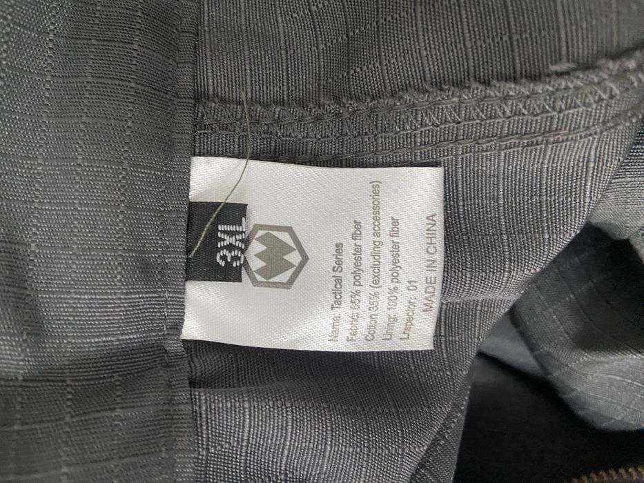 Pantaloni tactici