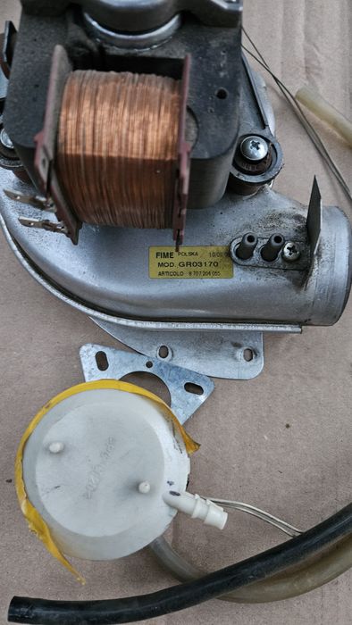 Ventilator centrala termica Junkers ZW30-2 DH AE23 S5905