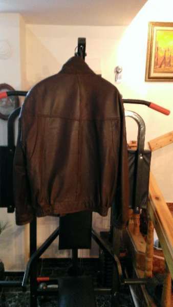 Кожено яке 30 лв.