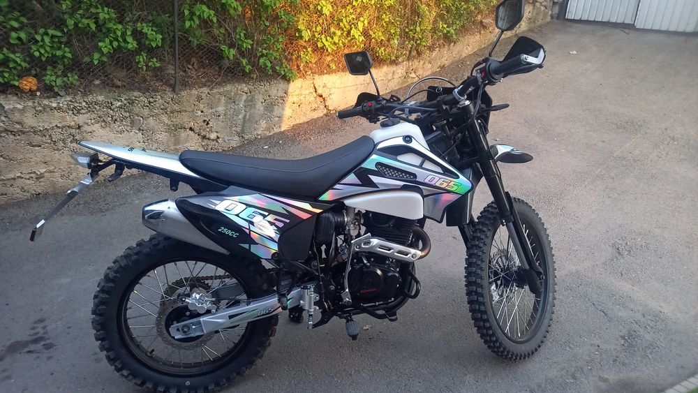 Продам новый Эндуро М-06 / 250 куб.см Не прошёл обкатку.