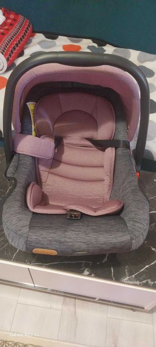 Vand  leagan nou si scoica aproape noua