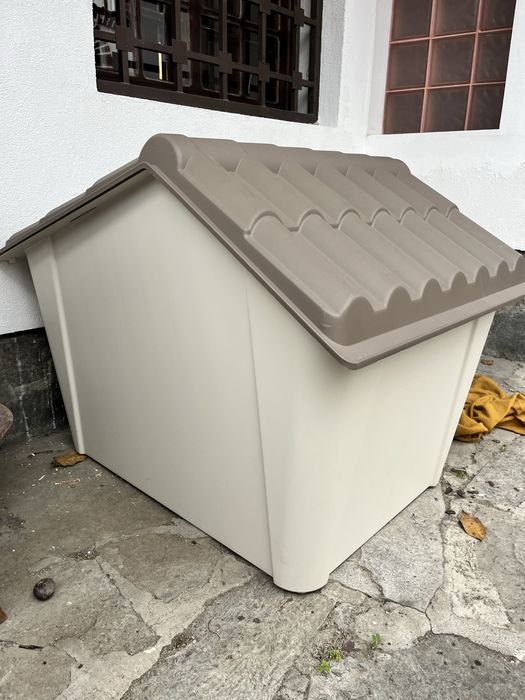 пластмаса кучешка къщичка