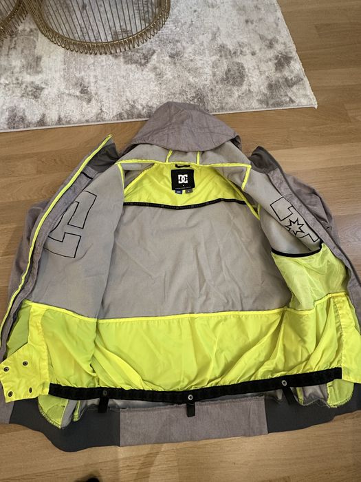 Сноуборд яке DC 10k като ново, Размер L