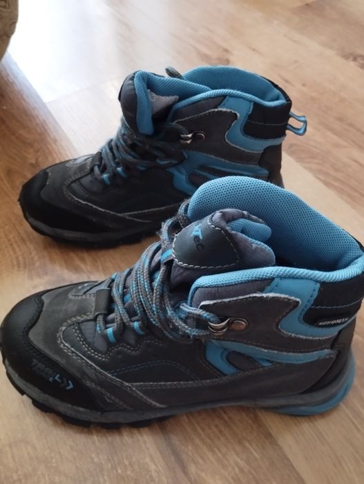 Зимни запазени боти